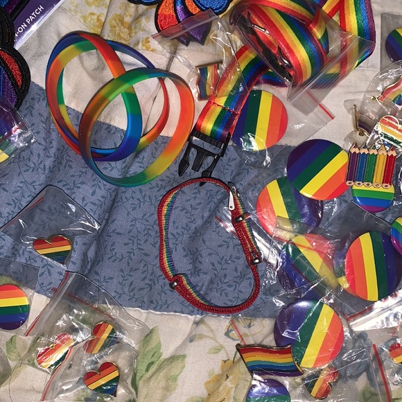 🌈🏳️‍🌈 LGBTQ PRIDE BUNDLES 🏳️‍🌈🌈 - Picture 16 of 17